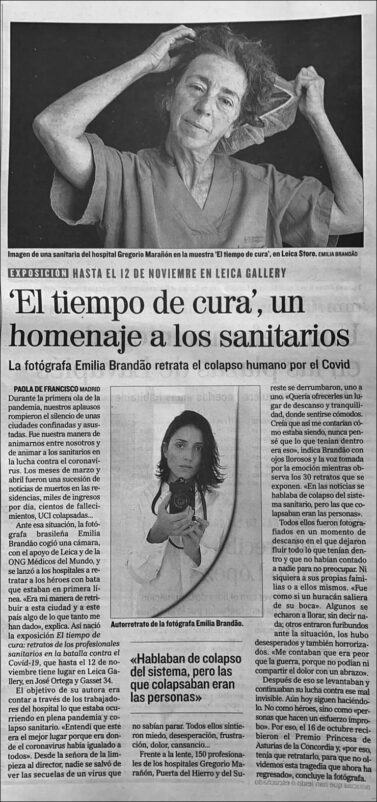 El Mundo page on El tiempo de cura by Emilia Brandão Carneiro at Leica Gallery Madrid, with a healthcare worker's portrait